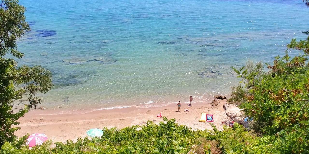 Sea Star Apartments Kallikratia Nea Kallikrateia ภายนอก รูปภาพ