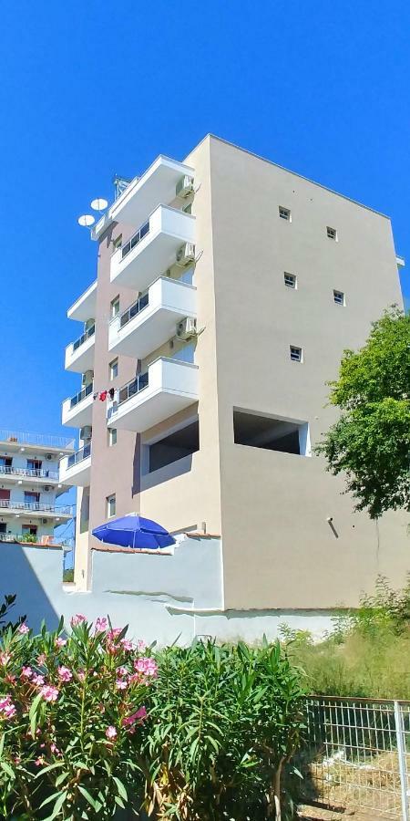 Sea Star Apartments Kallikratia Nea Kallikrateia ภายนอก รูปภาพ