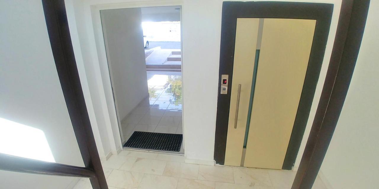 Sea Star Apartments Kallikratia Nea Kallikrateia ภายนอก รูปภาพ